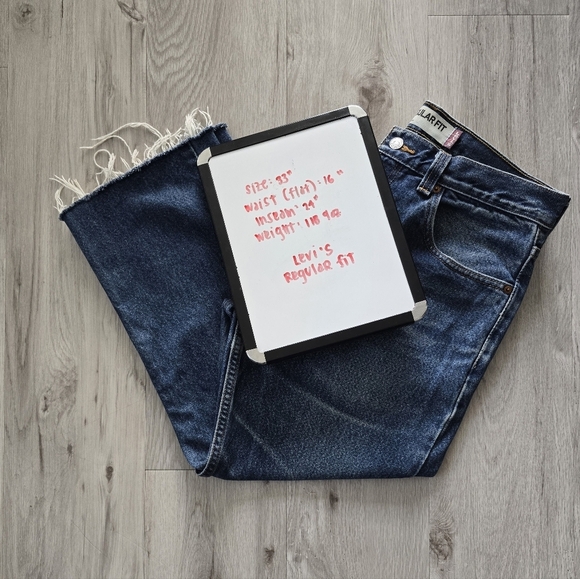 Levi's | medium wash regular fit straight leg denim jeans | MENS 33' - Picture 2 of 11